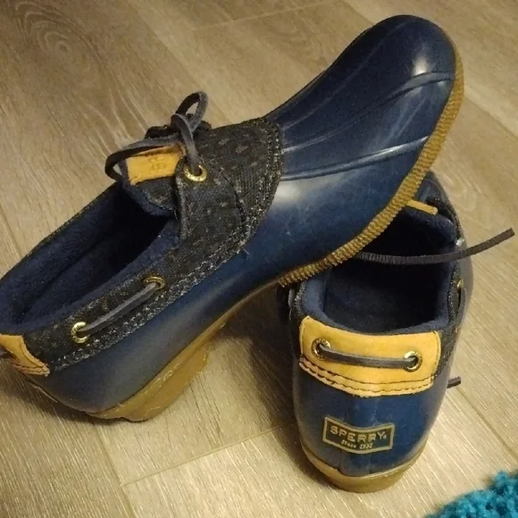 Sperry Blue and Tan Boots Waterproof Duck Design - Picture 7 of 9